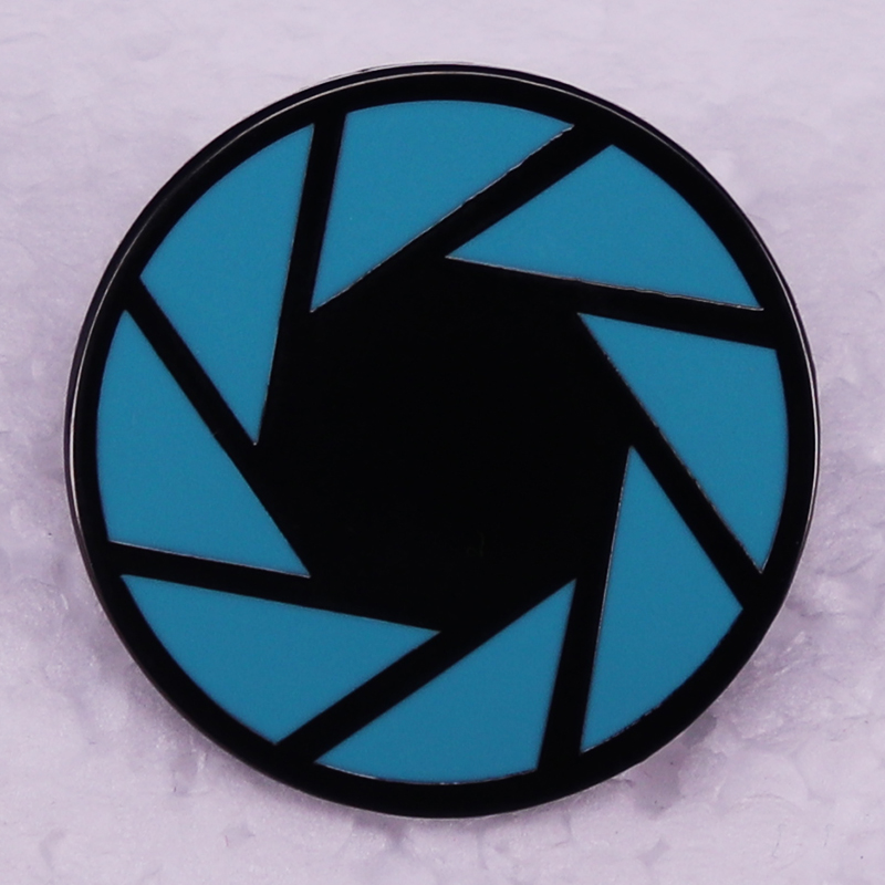 Science Buddies - Broche en émail avec Logo de